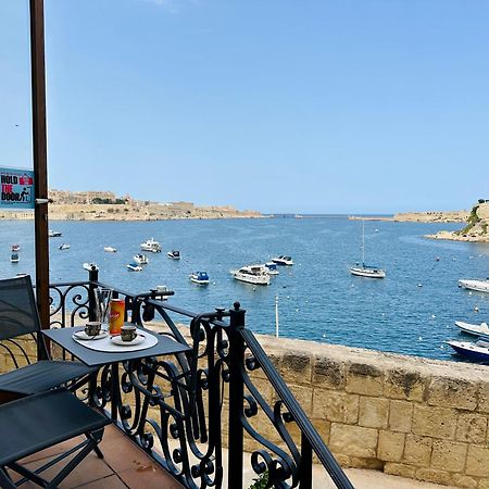 Seagull Birgu - Waterfront Home Exterior photo
