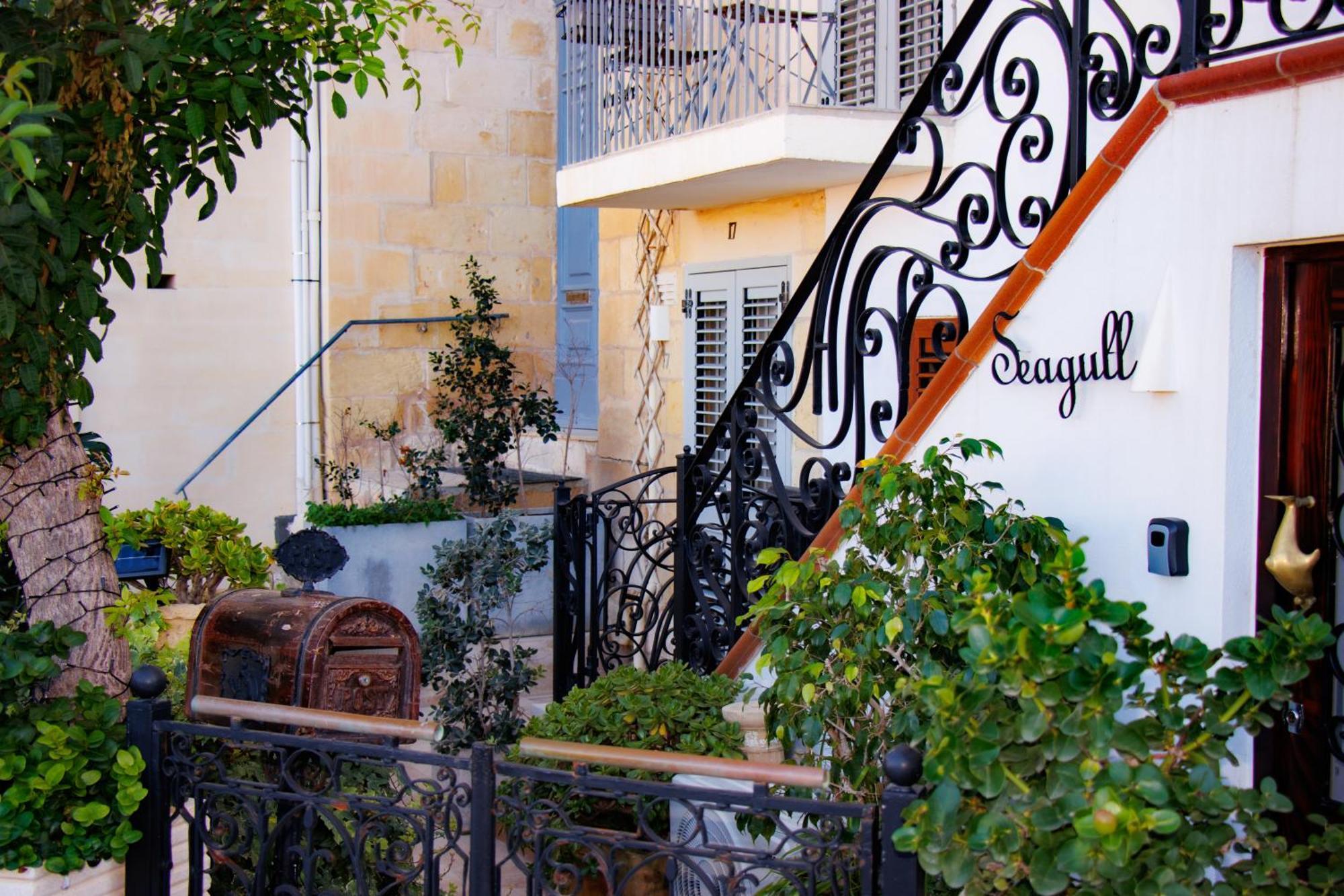 Seagull Birgu - Waterfront Home Exterior photo