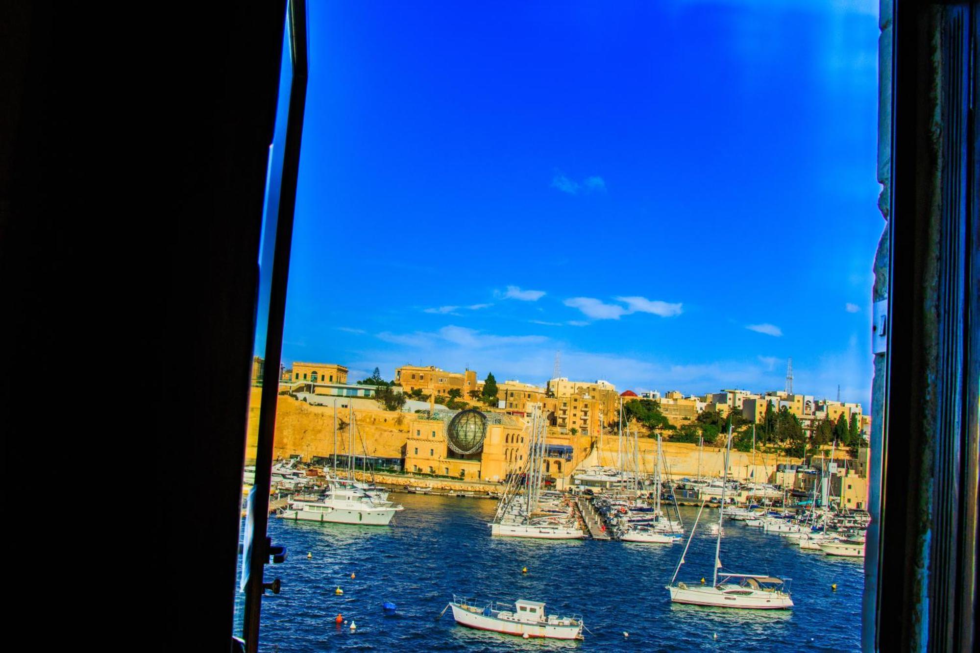 Seagull Birgu - Waterfront Home Exterior photo